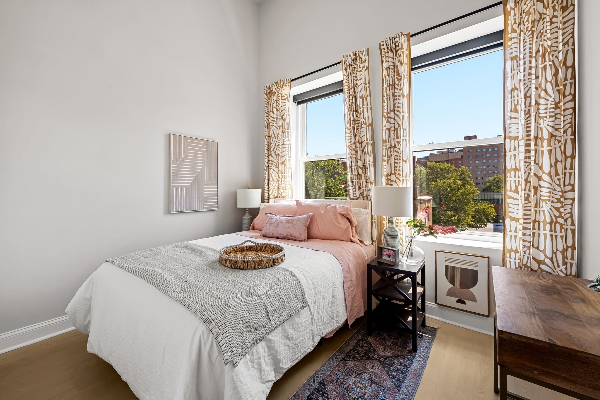 Building Photo - 600 N Howard St