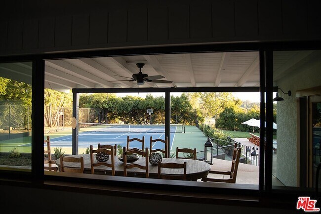 Building Photo - 1420 Cuyama Rd