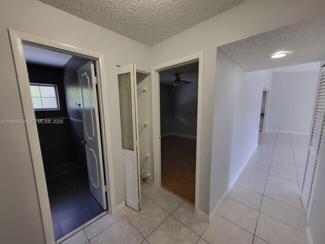 Building Photo - 9749 SW 213th Terrace