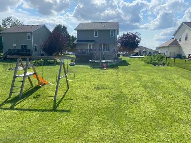Building Photo - Spacious 4BR House in Ankeny