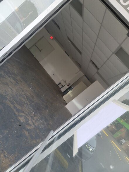 Building Photo - 8700 Colonel Glenn Rd