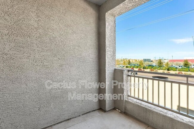 Building Photo - 2401 E Rio Salado Pky