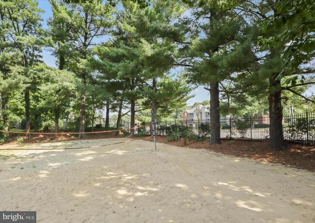 Building Photo - 8350 Greensboro Dr