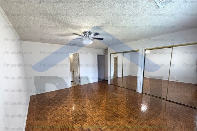 Building Photo - AVAILABLE NOW!!! Lovely 3/2/2 home in Gran...