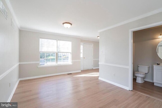 Building Photo - 4407 Waterford Way