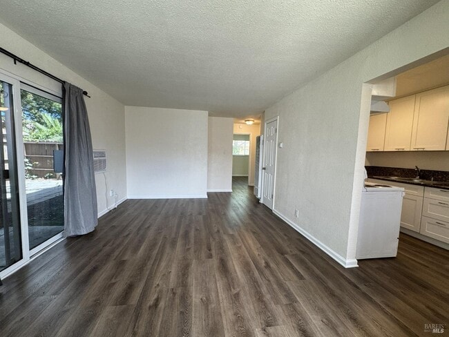 Building Photo - 1712 Arthur Ct
