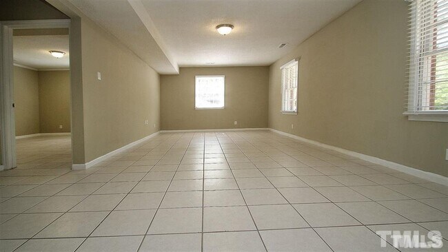 Building Photo - 5841 Sandstone Dr