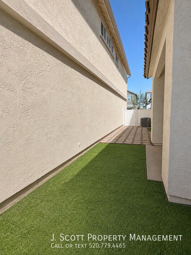Building Photo - 3347 South Lily-