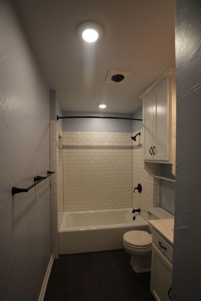 Building Photo - 1013 Blue Quail Dr