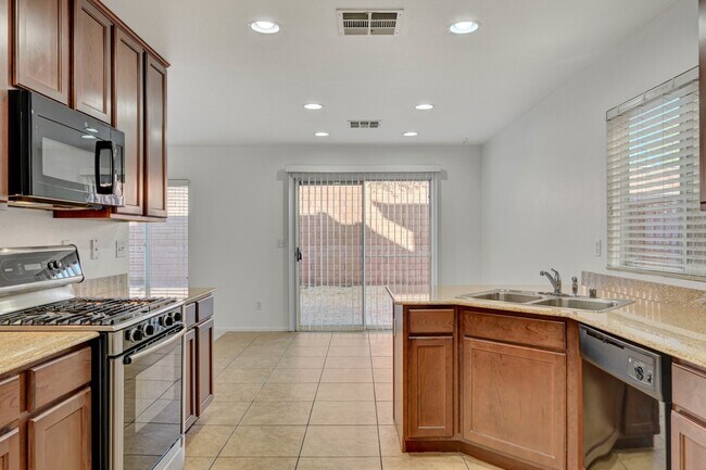 Building Photo - 9947 Corbridge St