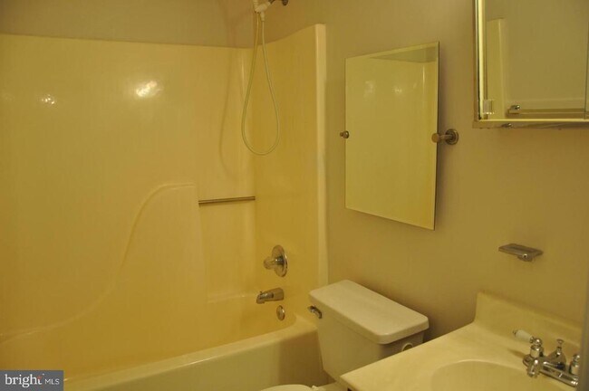 Building Photo - 3435 Orange Grove Ct