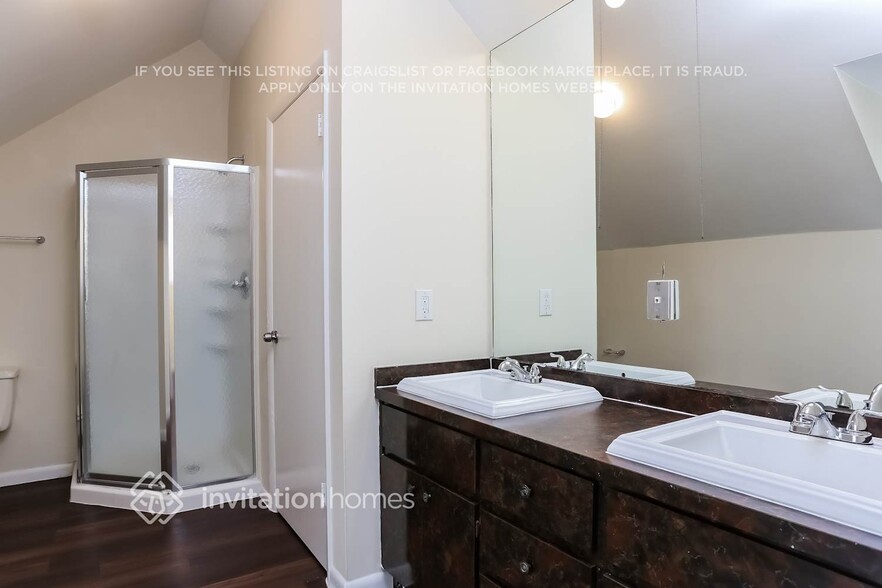 Building Photo - 514 NW Floresta Dr