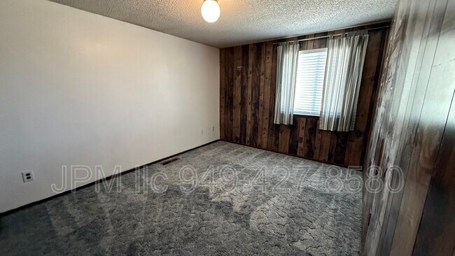 Building Photo - 20835 Cooke Dr