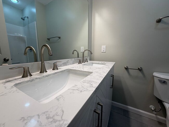 Building Photo - 415 Carrsbrook Dr