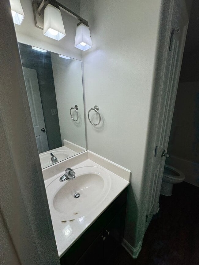 Building Photo - 6125 Humphreys Dr