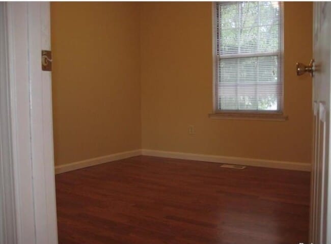 Building Photo - 23672 Londonderry Dr