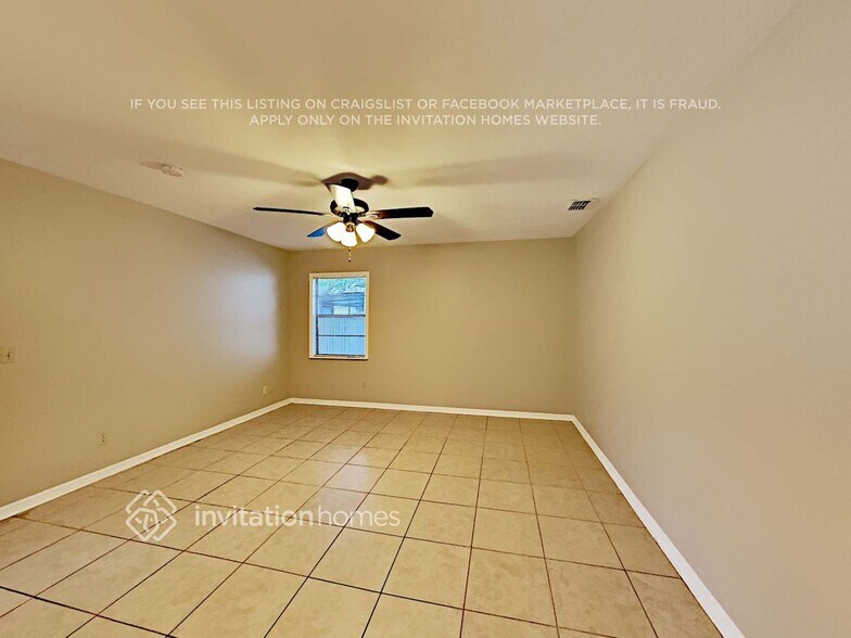 Building Photo - 715 Foxglove Pl