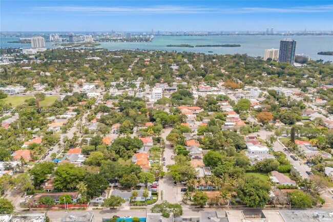 Building Photo - 429 NE 73rd St