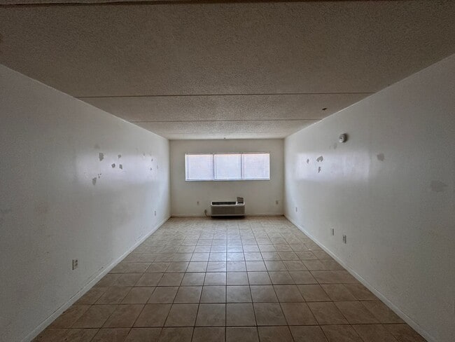 Primary Photo - 1 Bedroom Condo