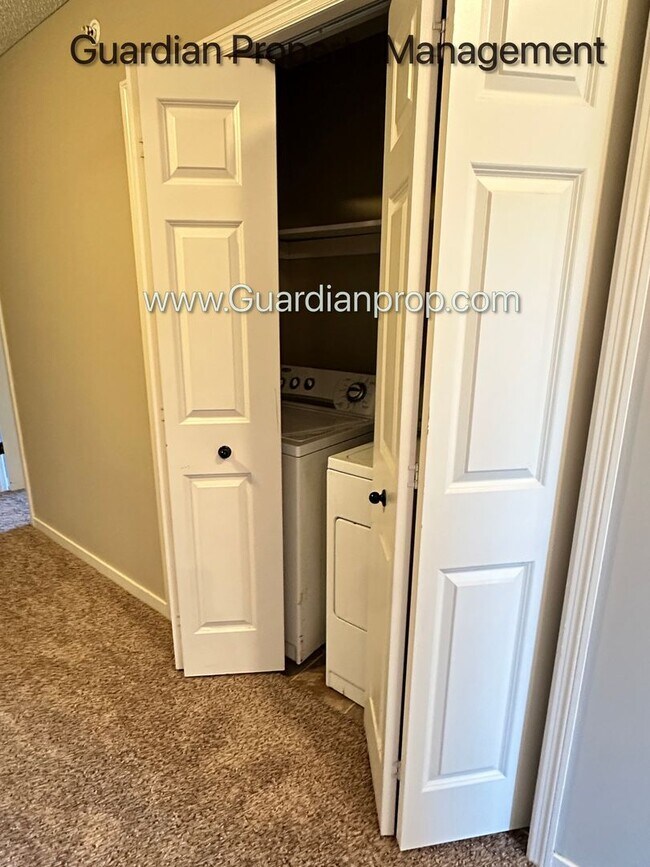 Building Photo - Champlin Corner Unit Town Home, 2 Car Garage, Dishwasher, Washer/Dryer, Balcony