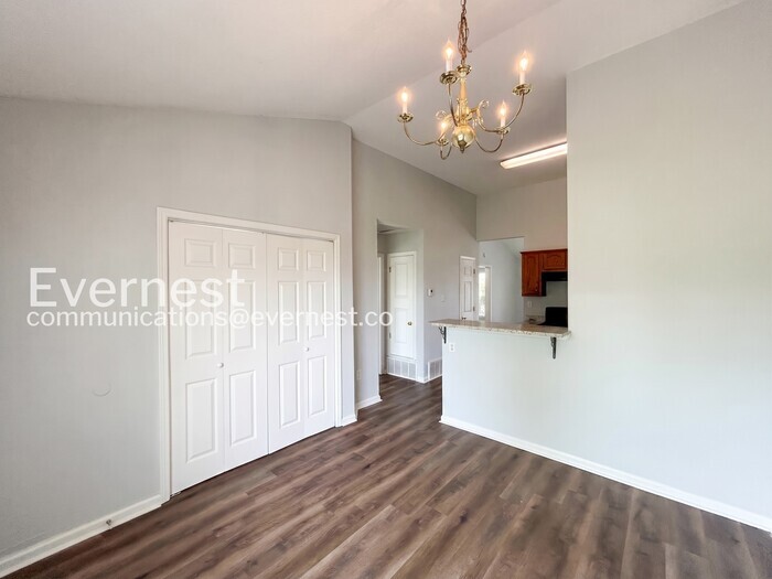 Building Photo - 9136 Kaitlyn Dr S