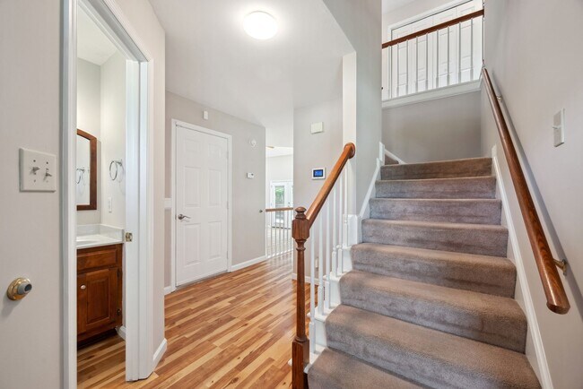 Building Photo - 304 Lynn's Way Yorktown VA 23962: Freshly Painted Updated Photos Coming !