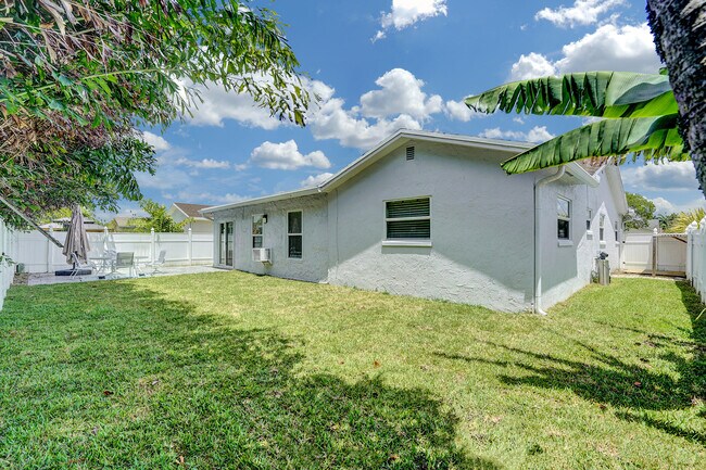 Building Photo - 8992 SW 7th St