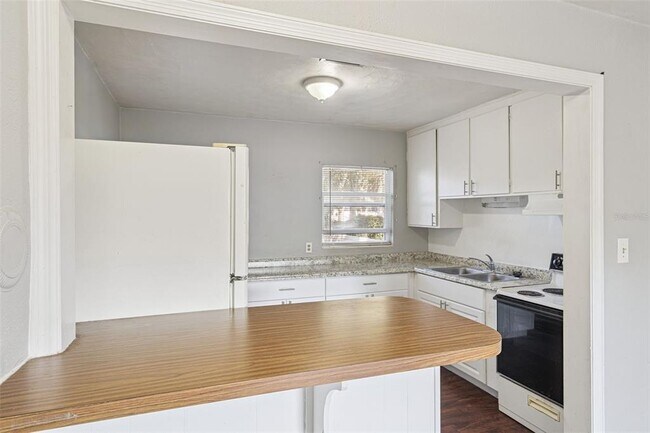 Building Photo - 420 Euclid Ave