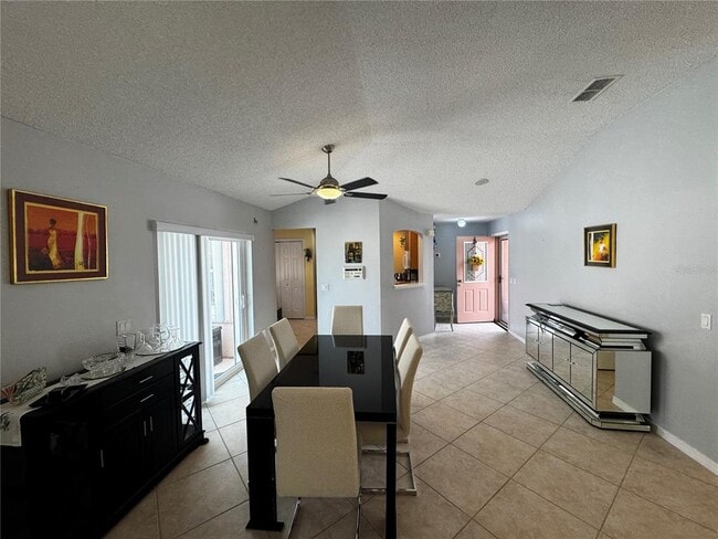 Building Photo - 1524 Martinez Dr