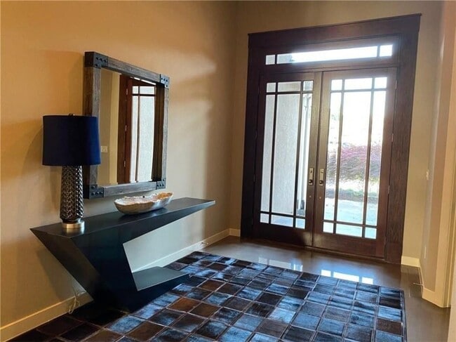 Building Photo - 17 W Augusta Ct