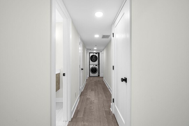 Building Photo - 3552 Warder St NW