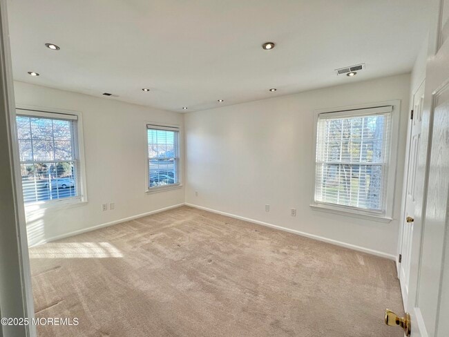Building Photo - 458 Magnolia Ct