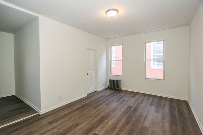 Building Photo - 78-10 32nd Ave
