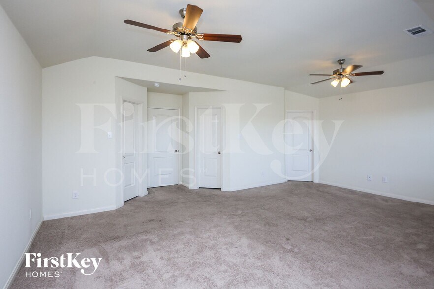 Building Photo - 4717 Cedar Springs Dr