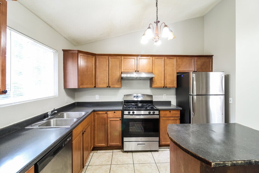 Building Photo - 6229 Creekford Ln