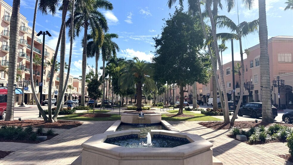 Building Photo - 951 De Soto Rd