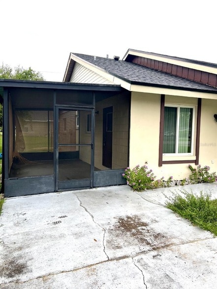 Building Photo - 162 Landmark St