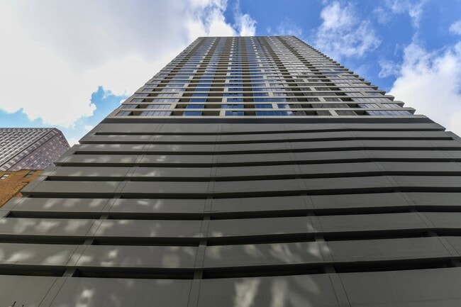 Building Photo - 235 W Van Buren St