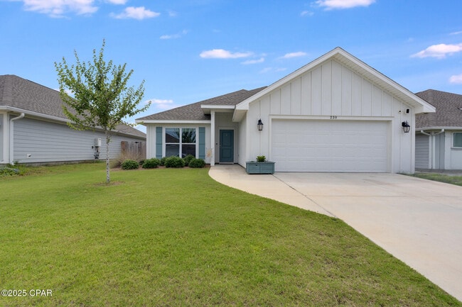 Primary Photo - 230 Bayou Bend Ln