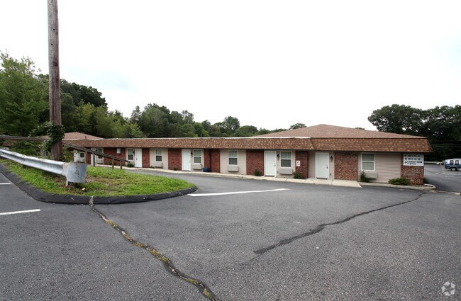 Building Photo - Ledgeview Apartments