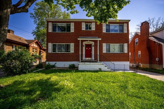 Building Photo - Webster Apartments - Newly Renovated 1 Bed...