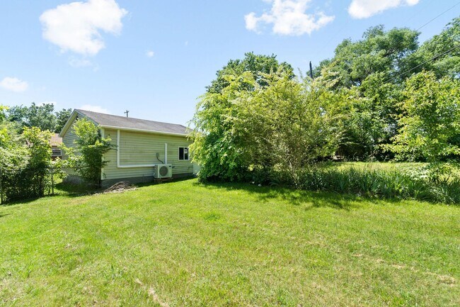 Building Photo - 478 Thompkins Ln