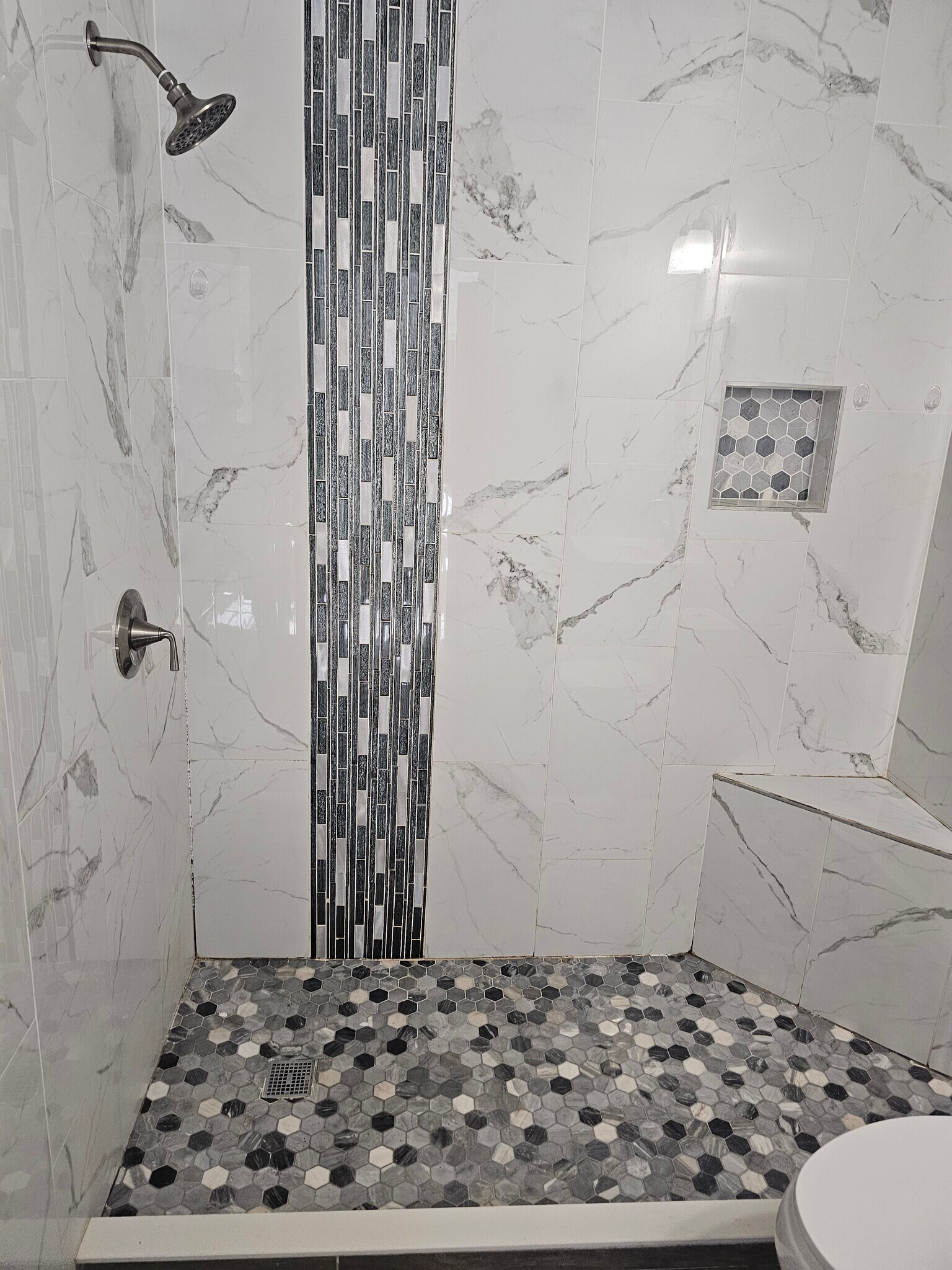 Building Photo - 228 Duncan Ave