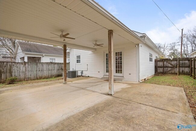 Building Photo - 1518 Beirne Ave NE