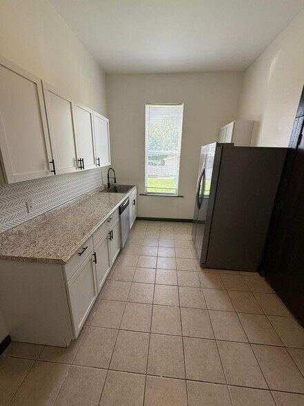 Building Photo - 2636 Arsenal St