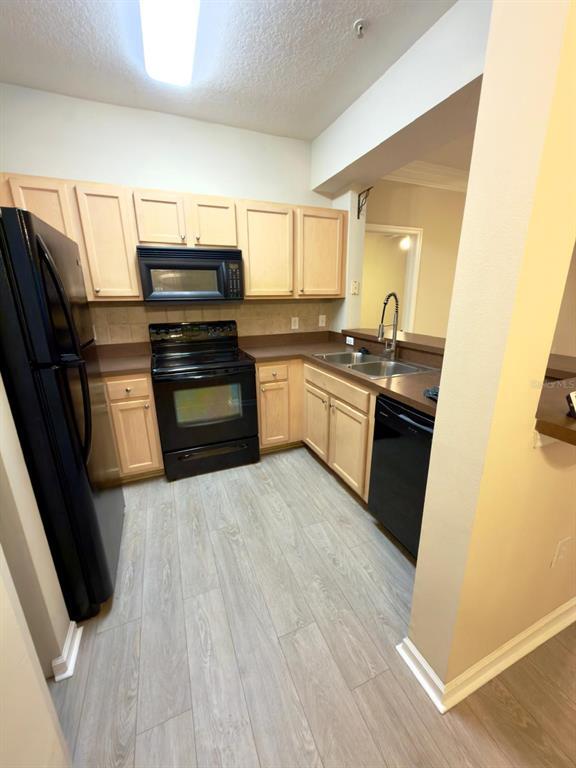 Building Photo - 12861 Madison Pointe Cir