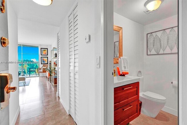 Building Photo - 13499 Biscayne Blvd