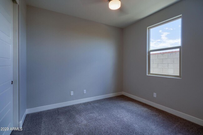 Building Photo - 5139 N 187th Ln
