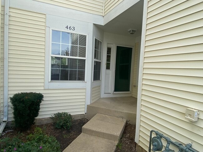 Building Photo - 463 Springwood Dr