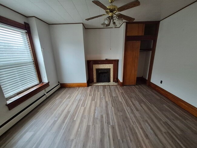 Building Photo - 62 S Gamble St